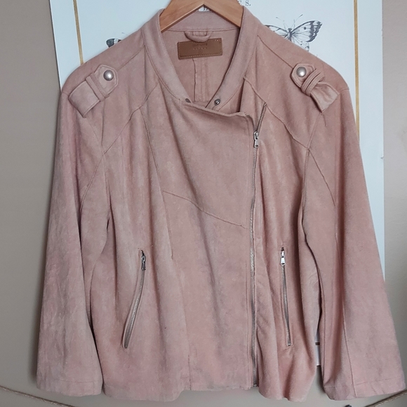 Blank NYC faux leather moto jacket in sand dune, vegan suede. LARGE - Picture 2 of 12